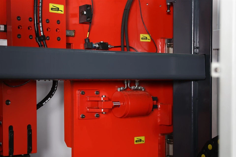 Intelligent Band Saw Machine